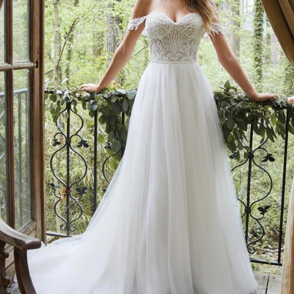 Brand New Maggie Sottero Nia Dress